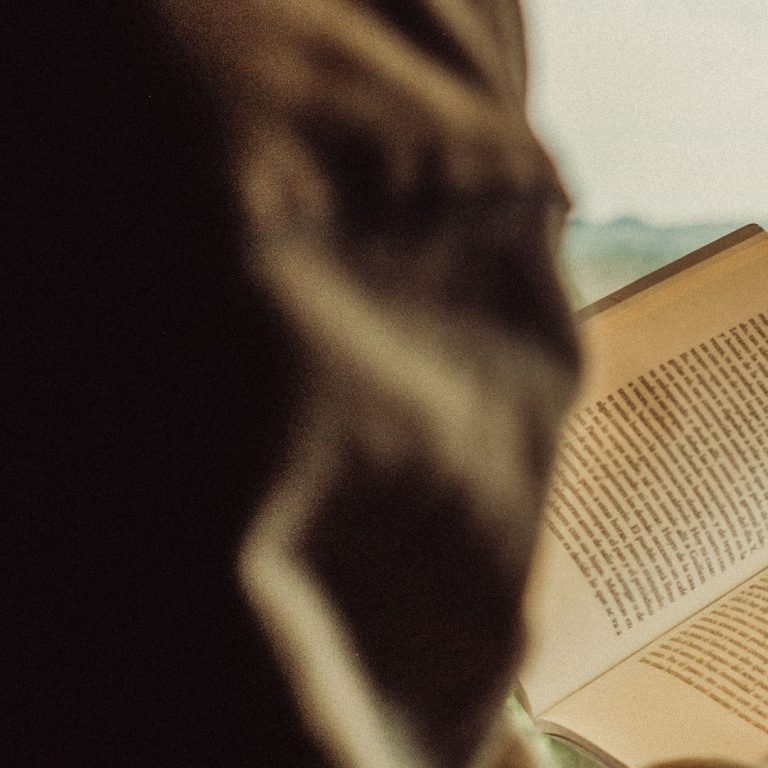Neonowożółta Jasnobrązowa Fotocentryczna Modna Cytat Tapeta na telefon – tematyka chrześcijańska_